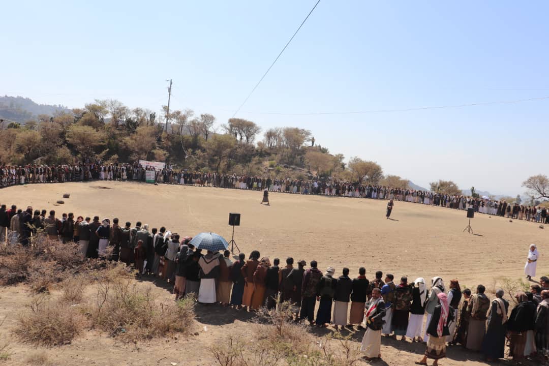 أبناء عتمة بذمار يدددون بجرائم العدوان ويعلنون النفير العام ورفد الجبهات