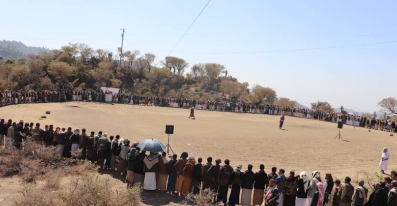 أبناء عتمة بذمار يدددون بجرائم العدوان ويعلنون النفير العام ورفد الجبهات