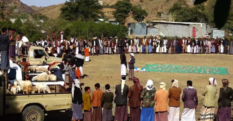 أبناء عزلة فوط بصعدة يقدّمون قافلة لأبطال الجيش واللجان الشعبية