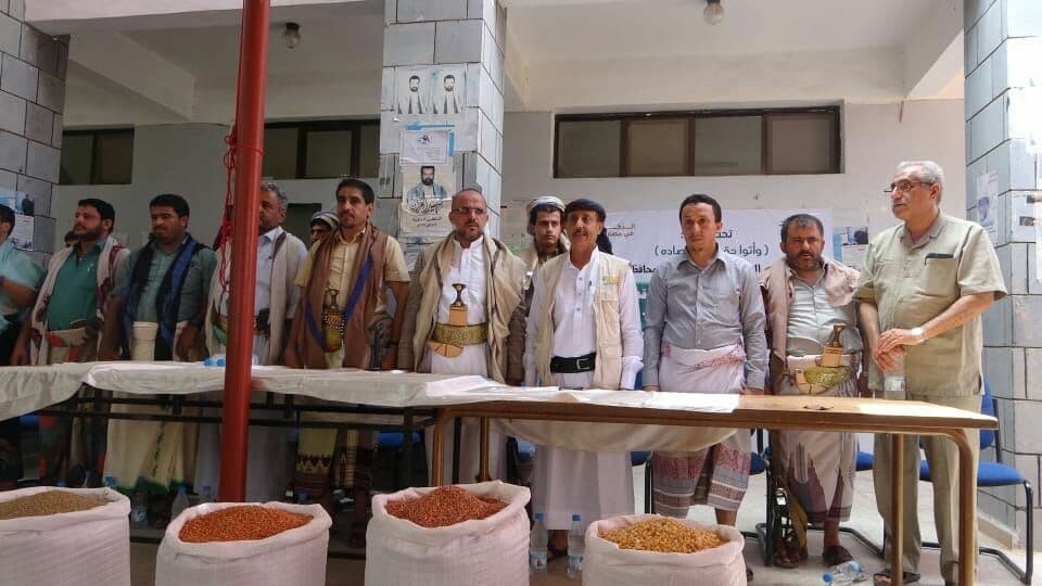 هيئة الزكاة تدشن توزيع 10 آلاف قدح من الحبوب في المربع الشمالي بالحديدة