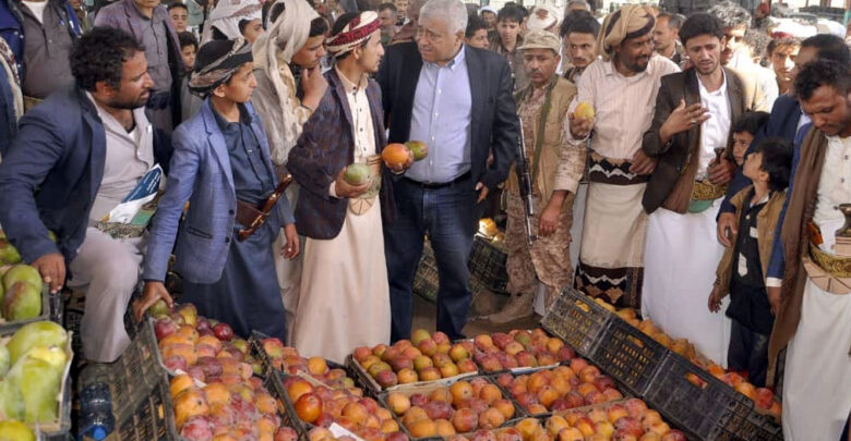 وزير الزراعة والري يدشن بيع وشراء المنتجات الزراعية بالأوزان